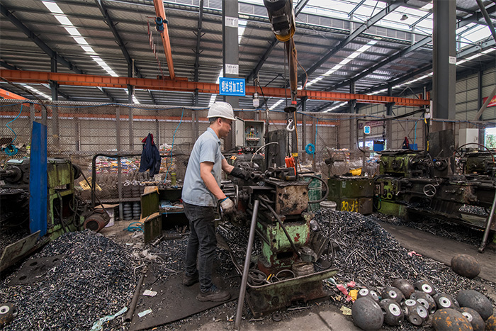 富德网架配件-螺栓球加工车间